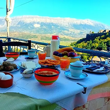 בית הארחה House H