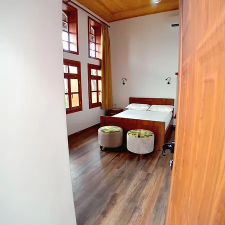 House H 3*
