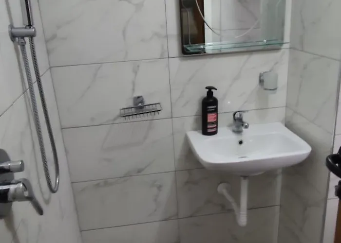 House H Pensjonat Gjirokastra