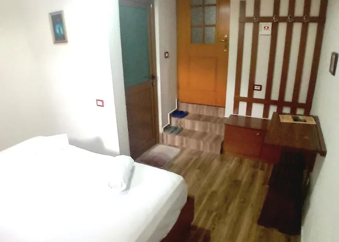 House H 3* Gjirokastra