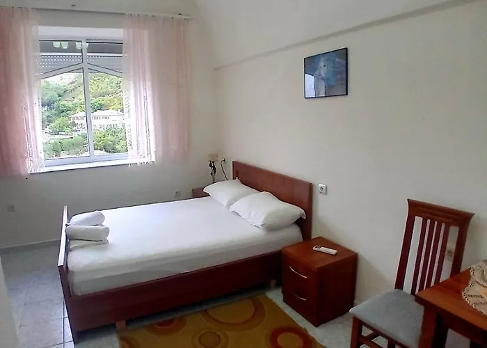 House H 3* Gjirokastra