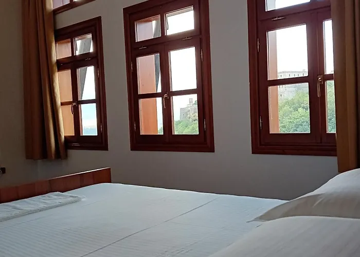 Pensjonat House H 3*