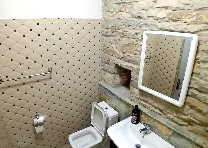 Gasthuis House H Gjirokastër