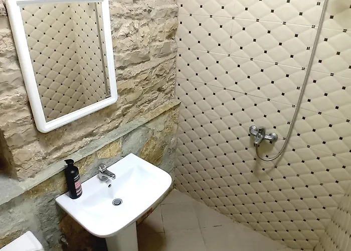 House H Pensjonat 3*