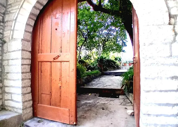 Pensjonat House H 3*