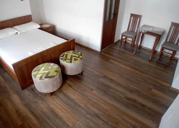 House H Pensjonat 3*