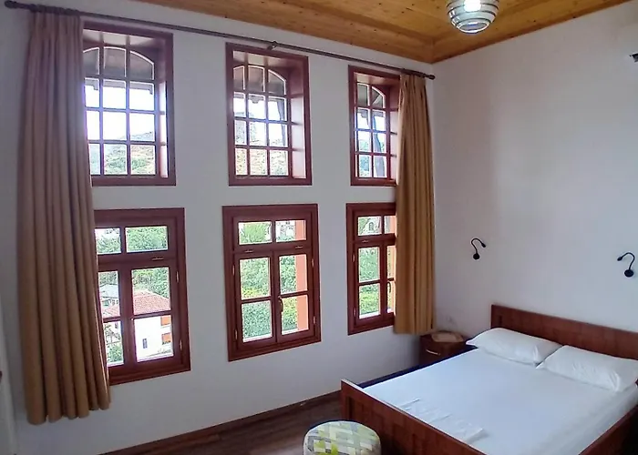 Pensjonat House H Gjirokastra