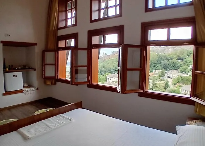 House H 3* Gjirokastra