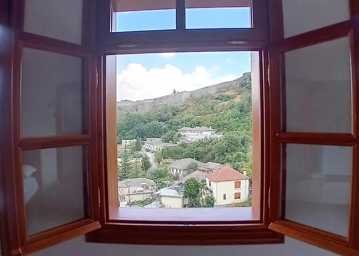 House H Gasthuis Gjirokastër