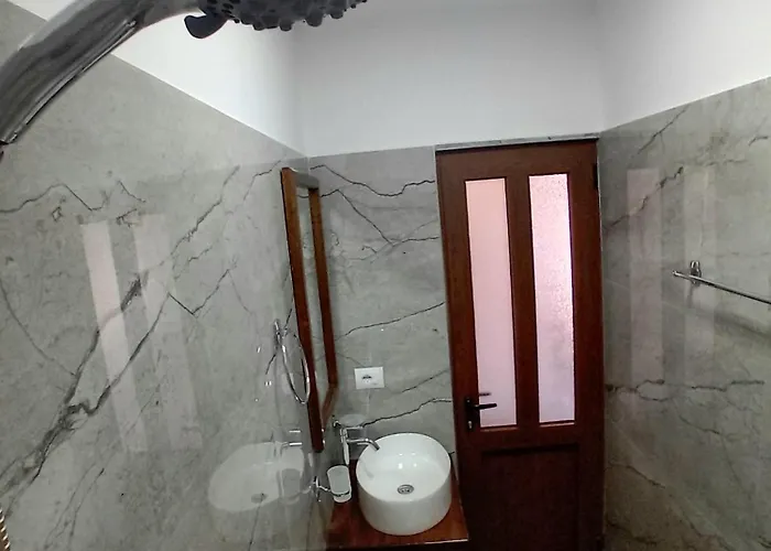 House H Pensjonat Gjirokastra